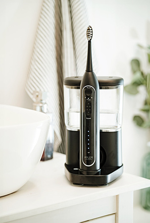 Szczoteczka soniczna i irygator 2w1, USB C, 500 ml, 1700 ruchów/min Adler AD 2180