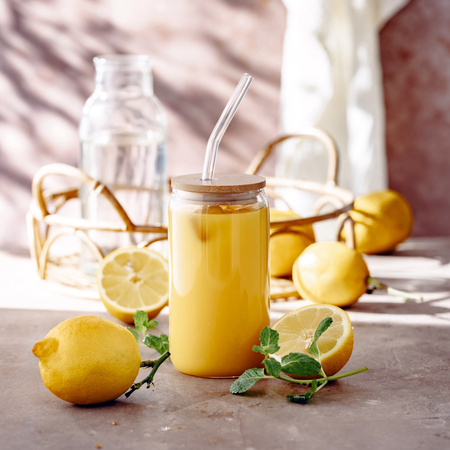 Ekspres do kawy przelewowy 900W szklany dzbanek 1,5L z podgrzewana podstawa Adler AD 4383b