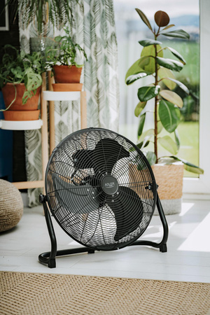 Cyrkulator powietrza 200W, średnica 45 cm, 3 prędkości, chromowana obudowa Adler AD 7334