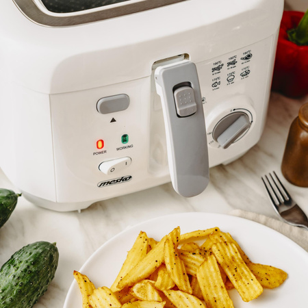 Frytkownica elektryczna, frytownica tłuszczowa 2,5L, 1800W, filtr, wyjmowany pojemnik, ochrona – Mesko MS 4908G