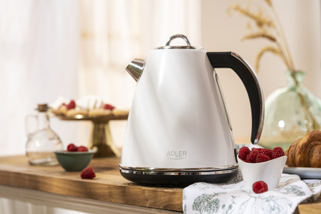 Metalowy Czajnik 1,5 L z Technologią STRIX Adler AD 1343