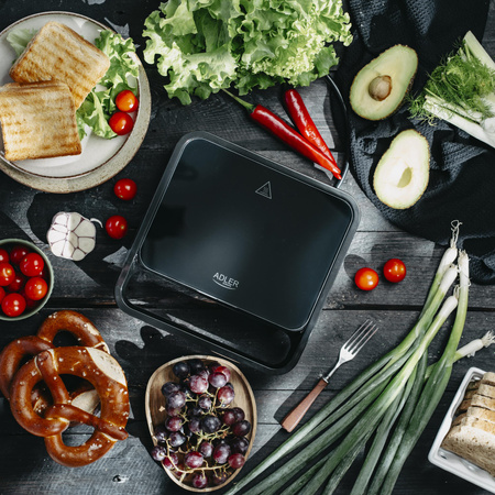 Opiekacz do Kanapek 2w1 z Funkcją Grillowania, Kompaktowy Design, Adler AD 3070 Black