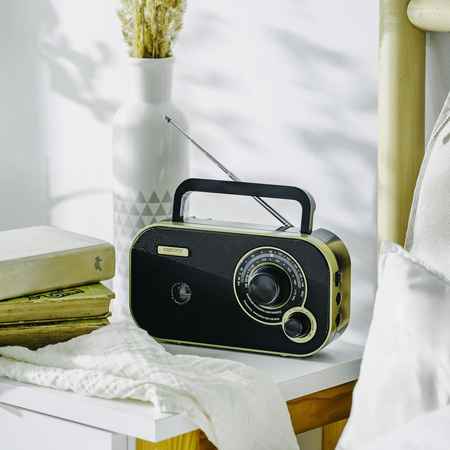 Radio FM/AM, 2W, antena teleskopowa, retro design, 230V/baterie Camry CR 1910g