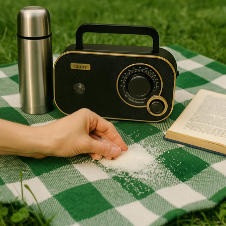 Radio FM/AM, 2W, antena teleskopowa, retro design, 230V/baterie Camry CR 1910g