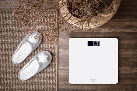Waga łazienkowa elektroniczna 150 kg, szkło hartowane, podświetlany LCD Adler AD 8157