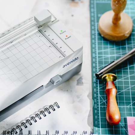 Laminator A3 i A4 z trymerem, 170W, szybkie nagrzewanie Avenido AV 1043