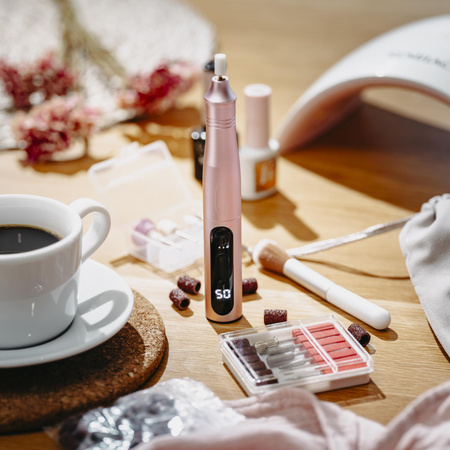 Frezarka do paznokci, 11 frezów,, 5 prędkości, 100 min pracy, USB-C – Adler AD 2181