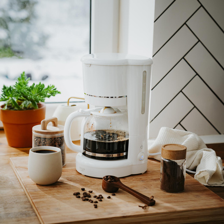 Ekspres do kawy przelewowy 900W szklany dzbanek 1,5L z podgrzewana podstawa Adler AD 4383w